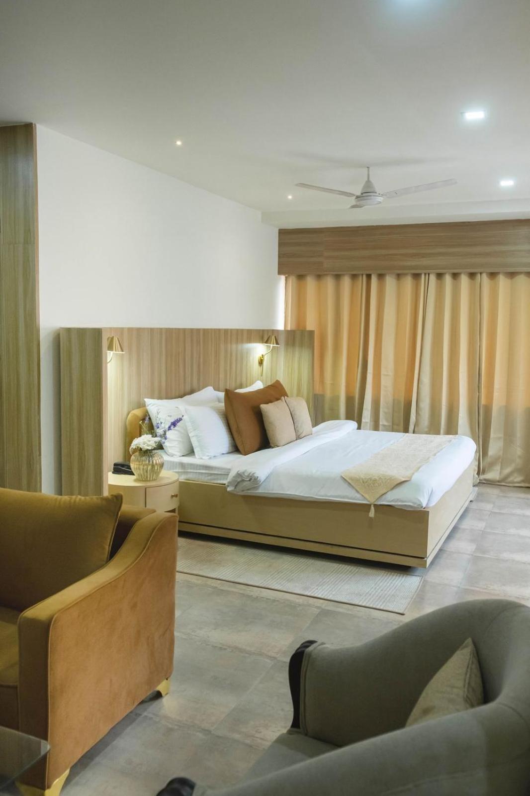Hotel Lake Shilloi Dimāpur Buitenkant foto