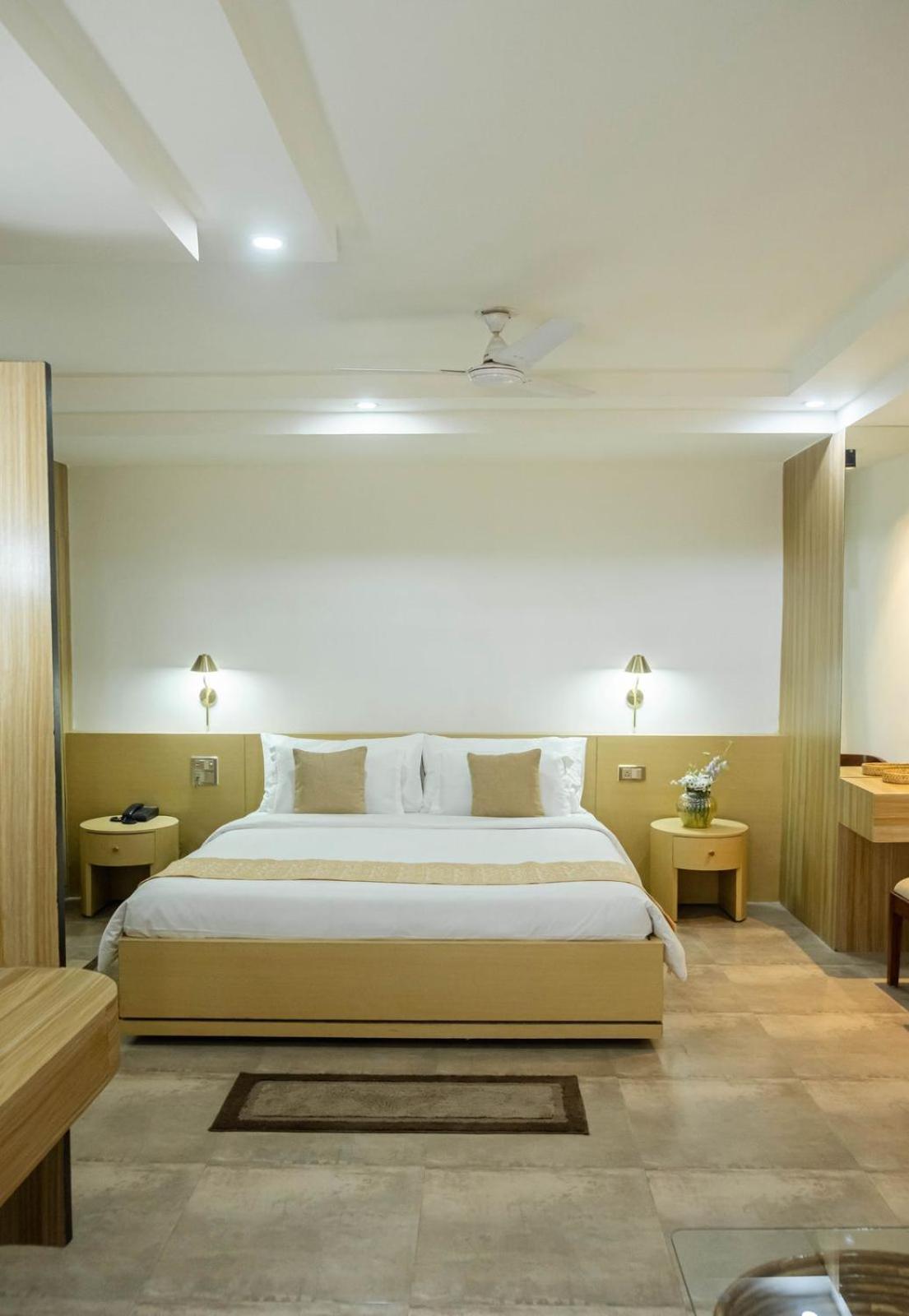 Hotel Lake Shilloi Dimāpur Buitenkant foto